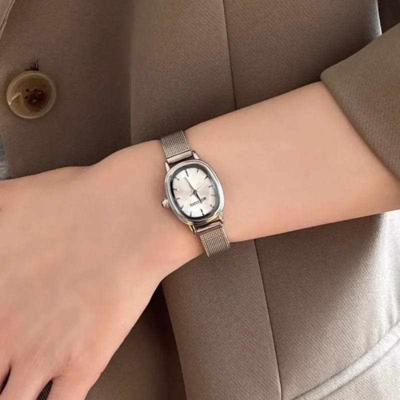 Small Oval Dial Green Watch Si - огляд і ціна Luxury Watch For Sale