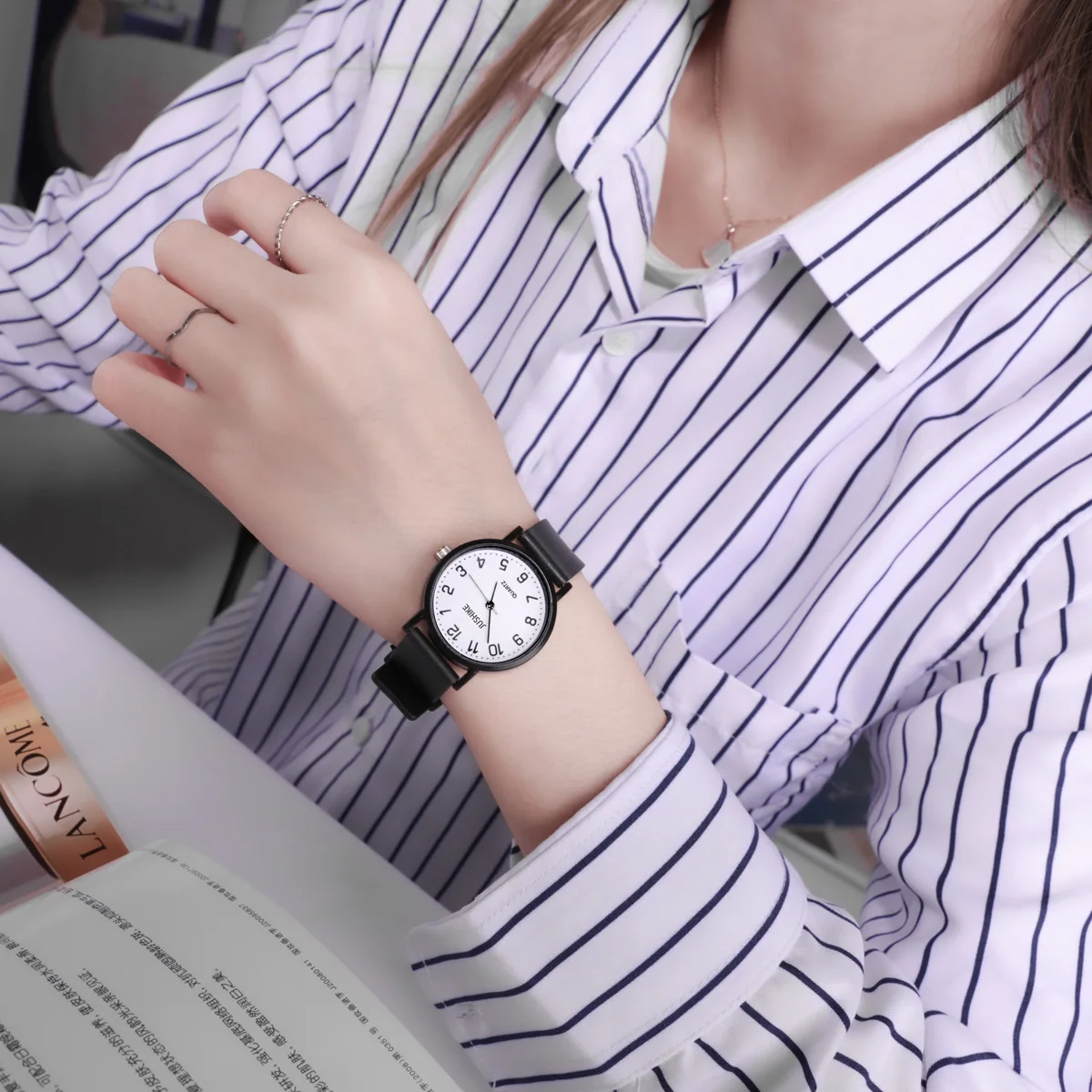 Simple Black Watch Quartz Watc - огляд і ціна Luxury Watch Girl